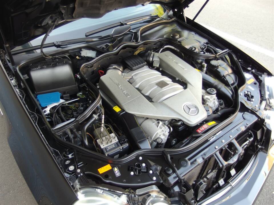 Image 71/98 of Mercedes-Benz E 63 AMG T (2008)