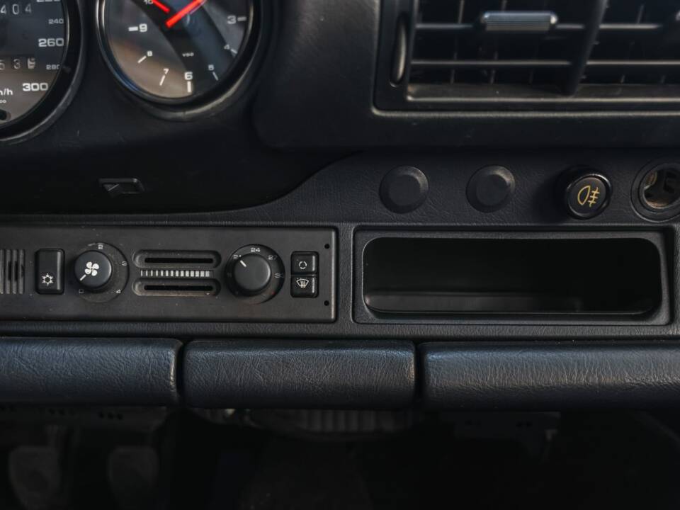 Bild 61/90 von Porsche 911 Carrera RS (1992)