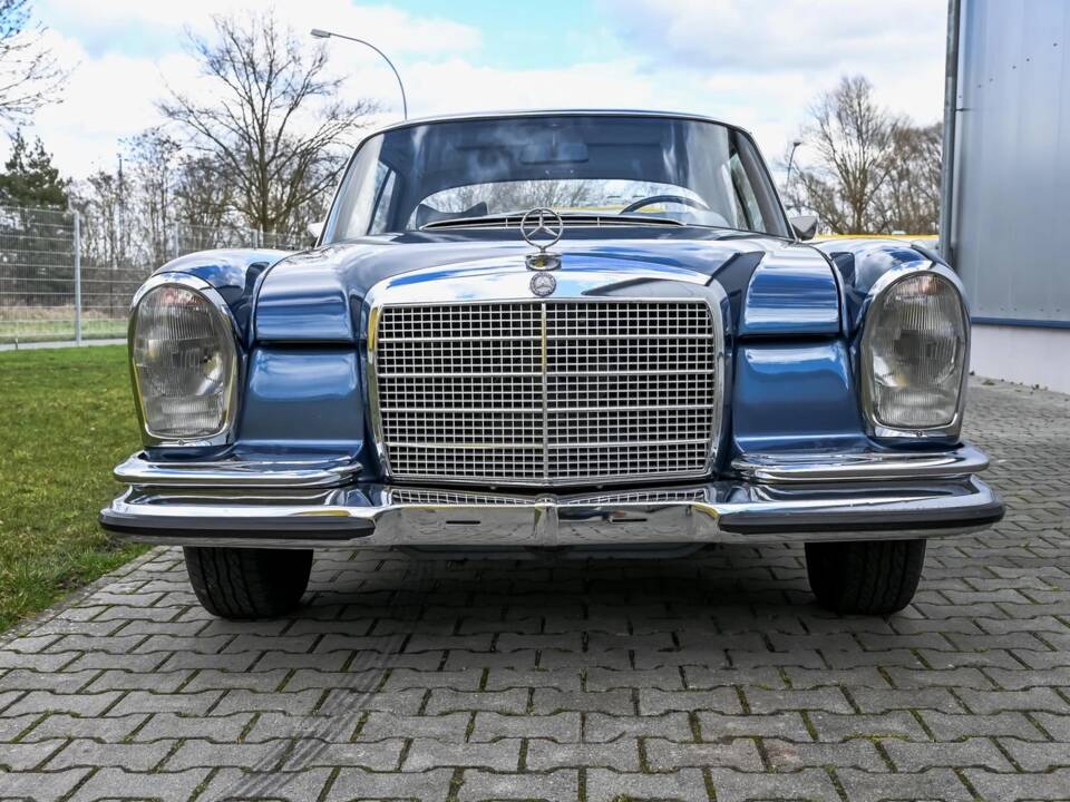 Imagen 3/13 de Mercedes-Benz 280 SE 3,5 (1971)