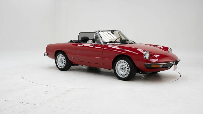 Image 3/15 of Alfa Romeo 2000 Spider Veloce (1981)