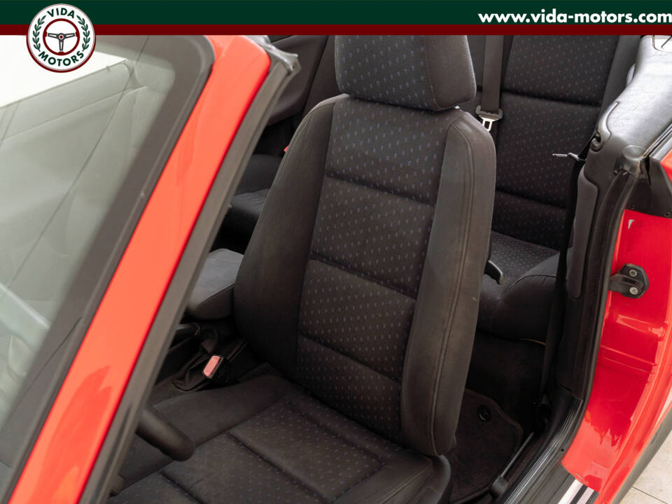 Immagine 10/20 di BMW 318i (1994)
