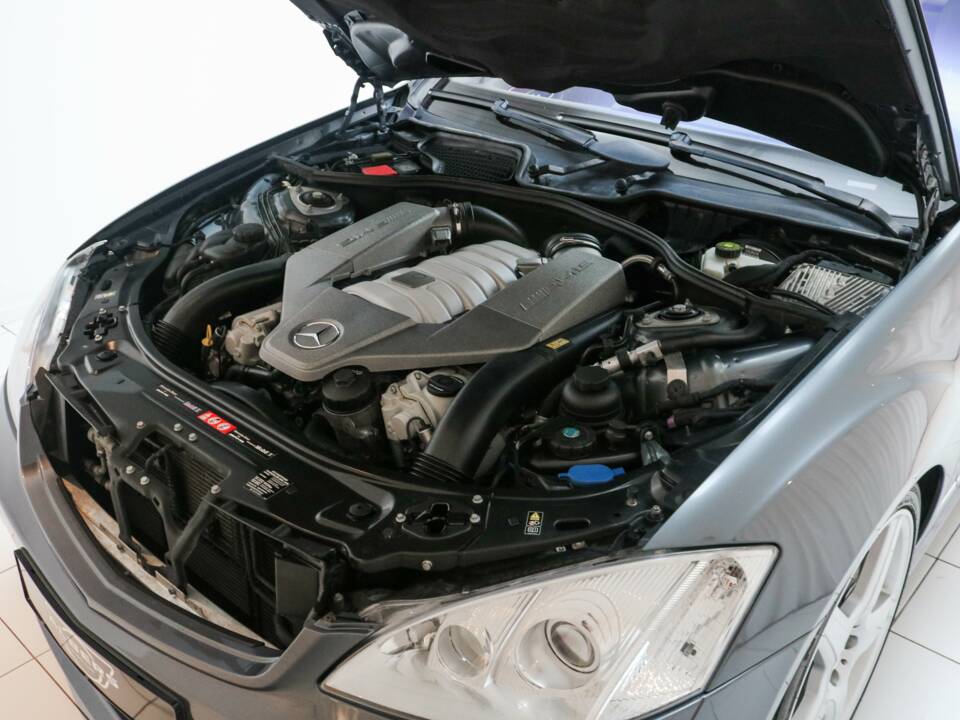 Bild 11/18 von Mercedes-Benz S 63 AMG (2007)