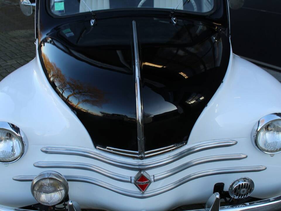 Image 4/8 of Renault 4 CV (1960)