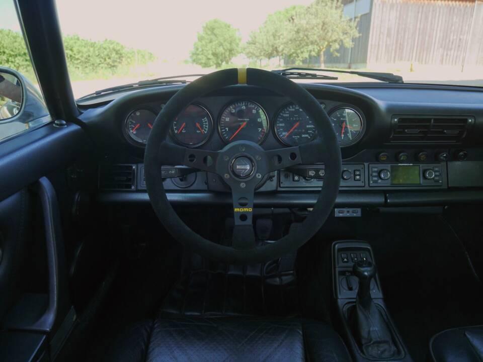 Immagine 15/31 di Porsche 911 Carrera 4 (1989)