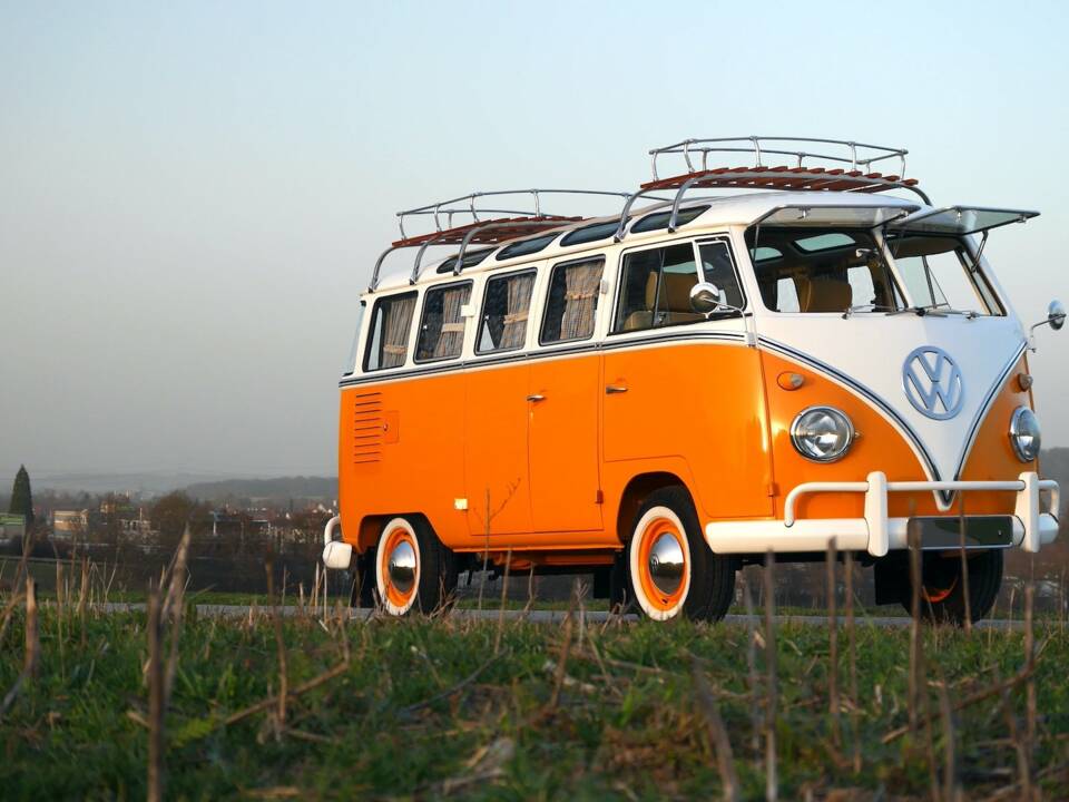 Image 2/30 of Volkswagen T1 Samba 1.2 (1961)