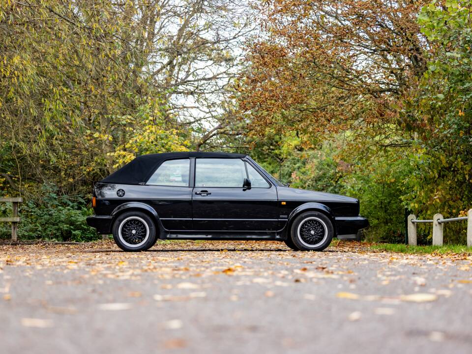 Afbeelding 18/46 van Volkswagen Golf I GTI 1.6 (1993)