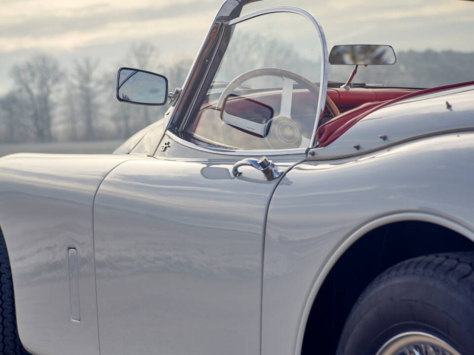 Immagine 22/42 di Jaguar XK 150 3.4 S OTS (1958)