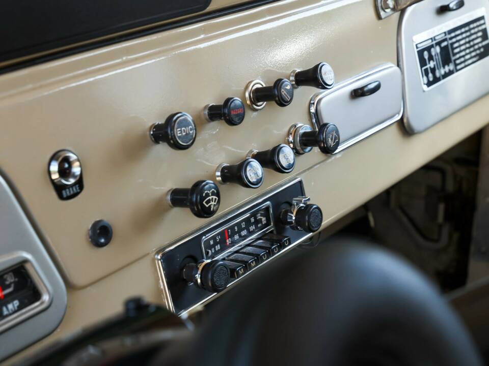 Bild 48/50 von Toyota Land Cruiser BJ 40 (1977)