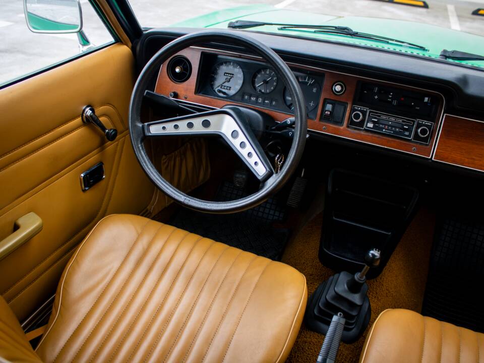 Image 8/14 de Ford Cortina 1600 (1975)