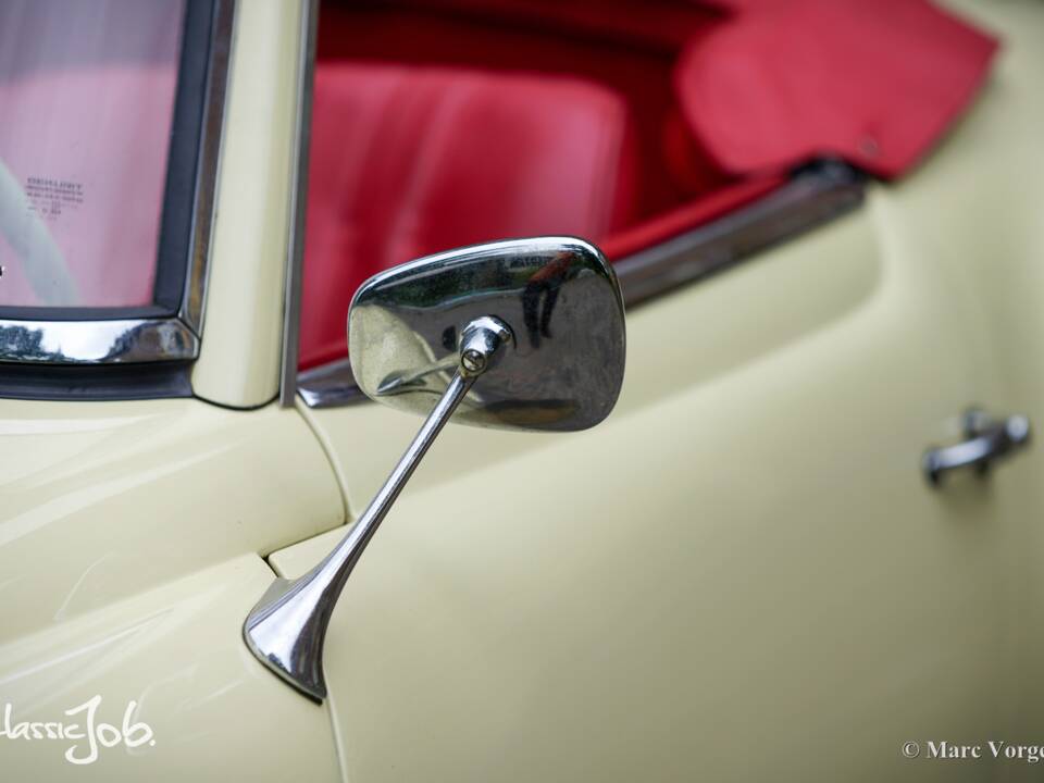 Image 31/61 of Mercedes-Benz 190 SL (1959)