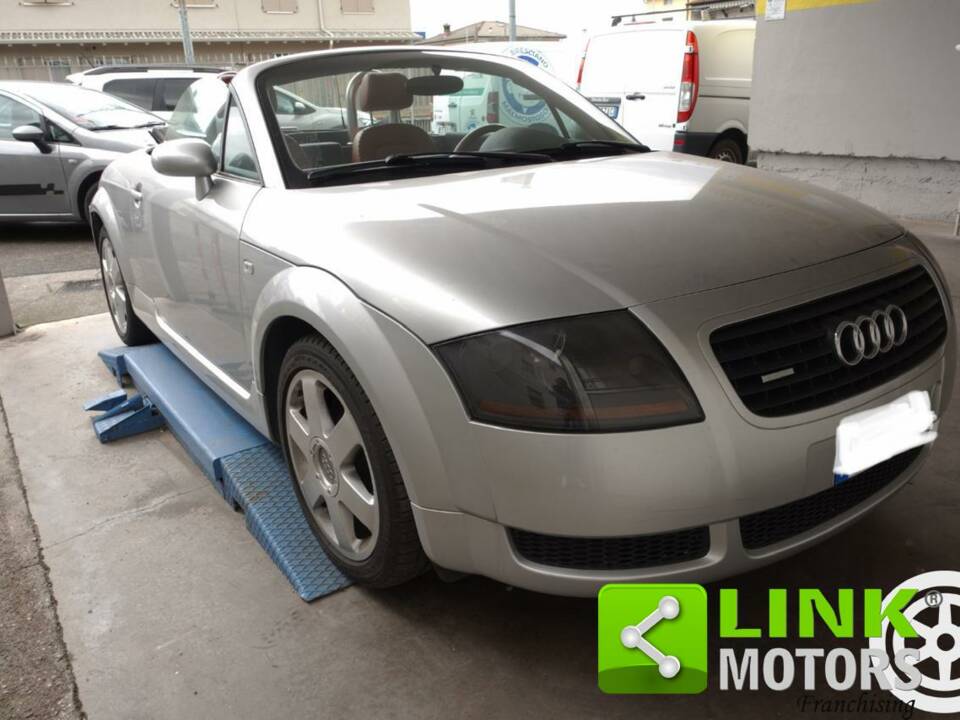 Image 2/10 of Audi TT 1.8 T quattro (2000)