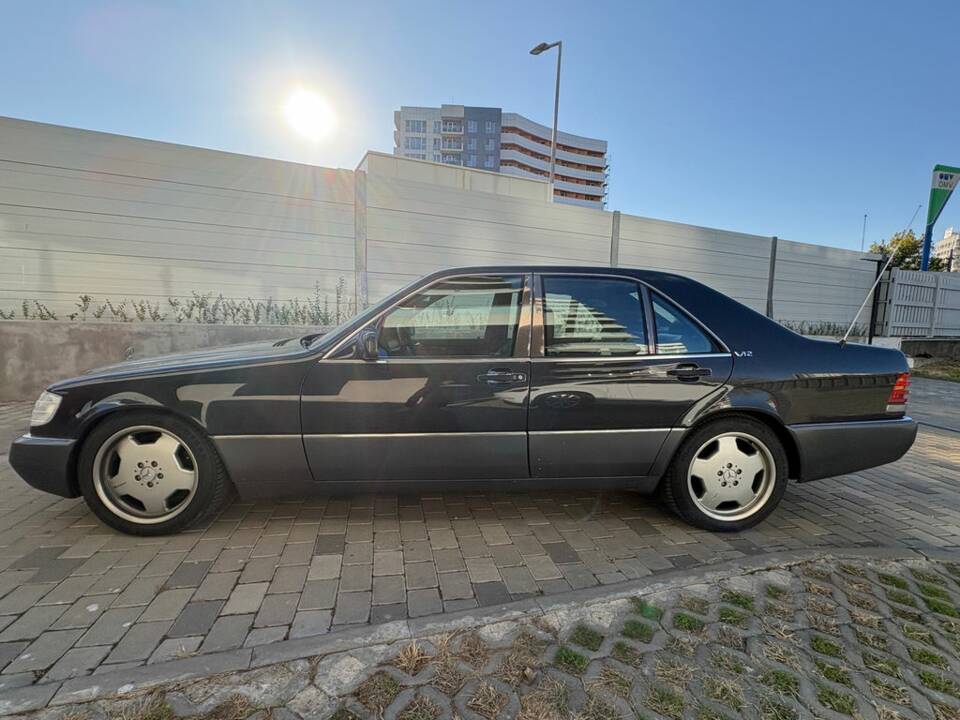 Image 3/6 of Mercedes-Benz 600 SEL (1991)
