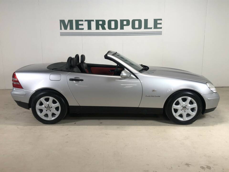 Image 14/24 de Mercedes-Benz SLK 230 Kompressor (1997)