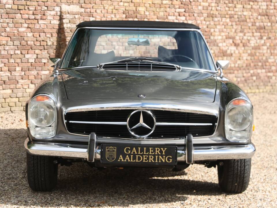 Bild 16/50 von Mercedes-Benz 280 SL (1971)