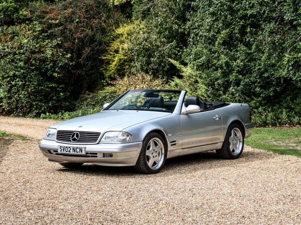 Image 24/43 of Mercedes-Benz SL 280 (2002)