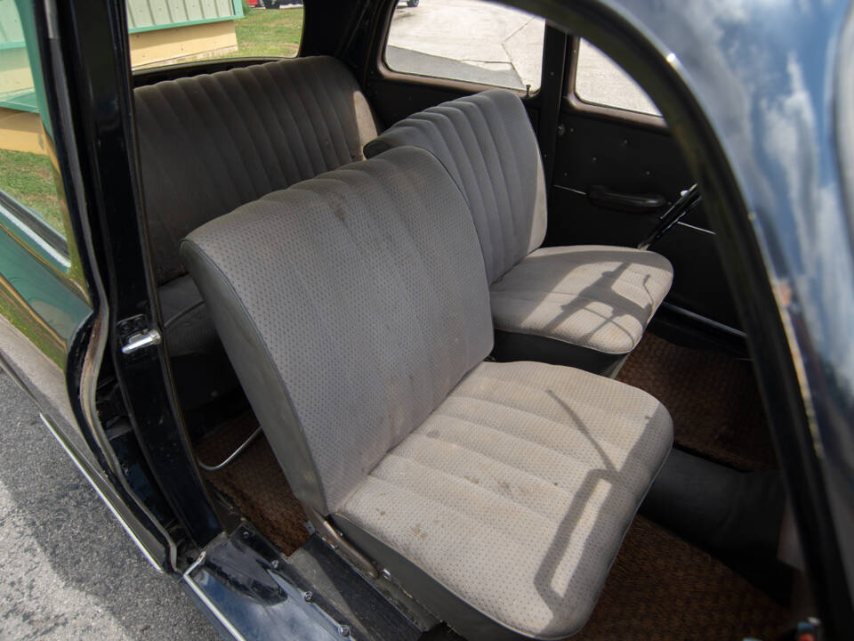 Image 15/30 of Mercedes-Benz 180 (1955)