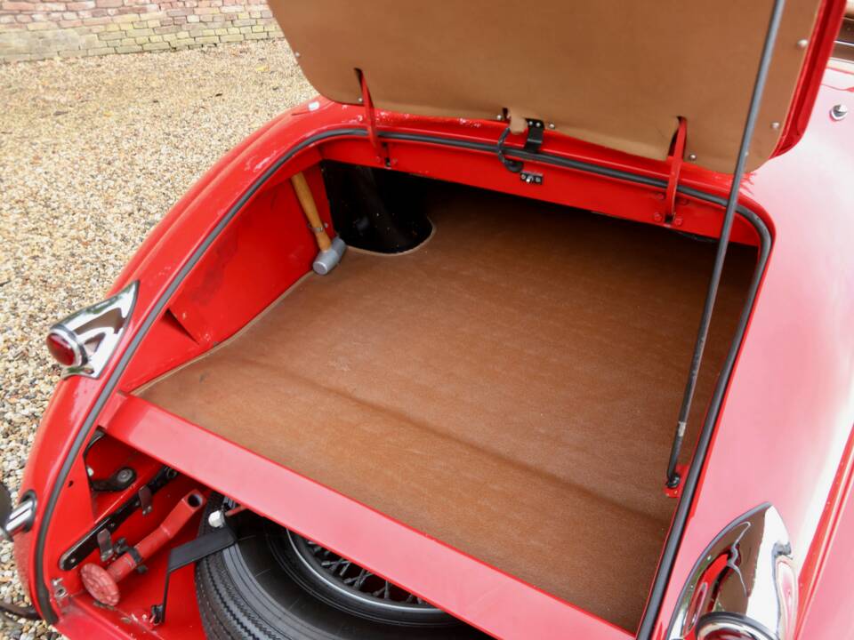 Image 49/50 of Jaguar XK 120 SE OTS (1954)