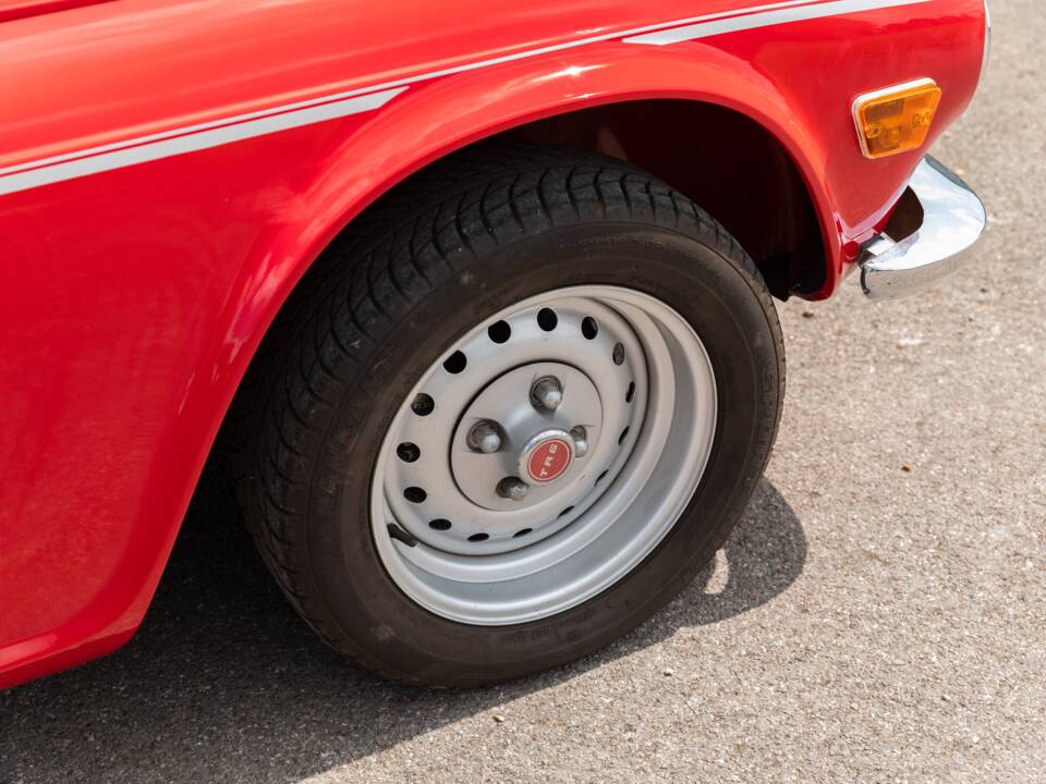 Immagine 21/50 di Triumph TR 6 (1975)