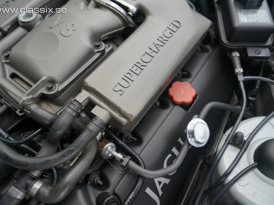 Image 11/29 of Jaguar XKR (2003)