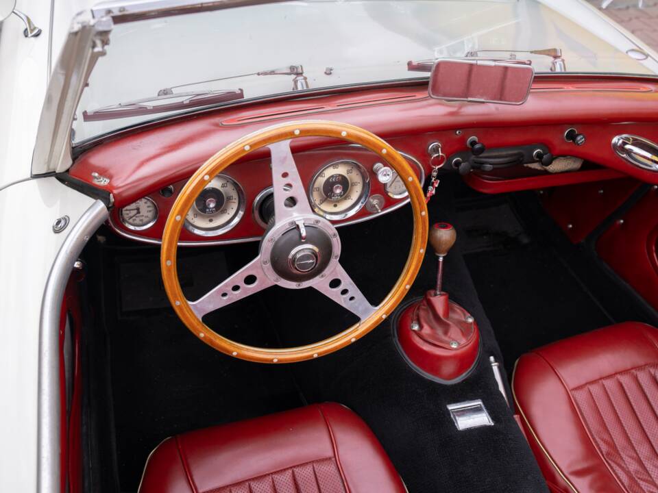 Image 3/72 de Austin-Healey 3000 Mk II (BJ7) (1962)