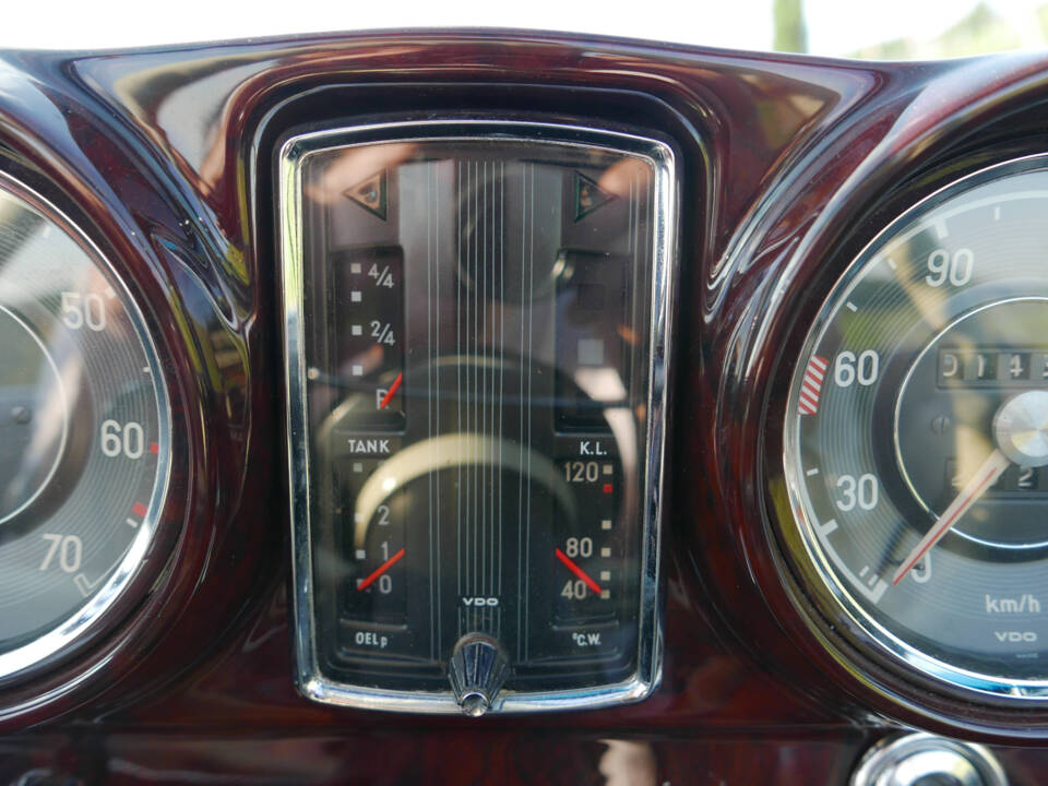 Imagen 21/56 de Mercedes-Benz 220 SE b (1962)