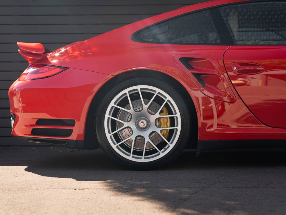 Immagine 50/50 di Porsche 911 Turbo S (2012)