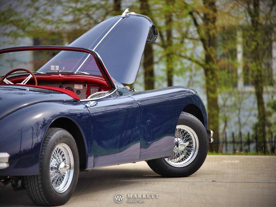 Image 70/78 of Jaguar XK 150 3.4 S OTS (1958)