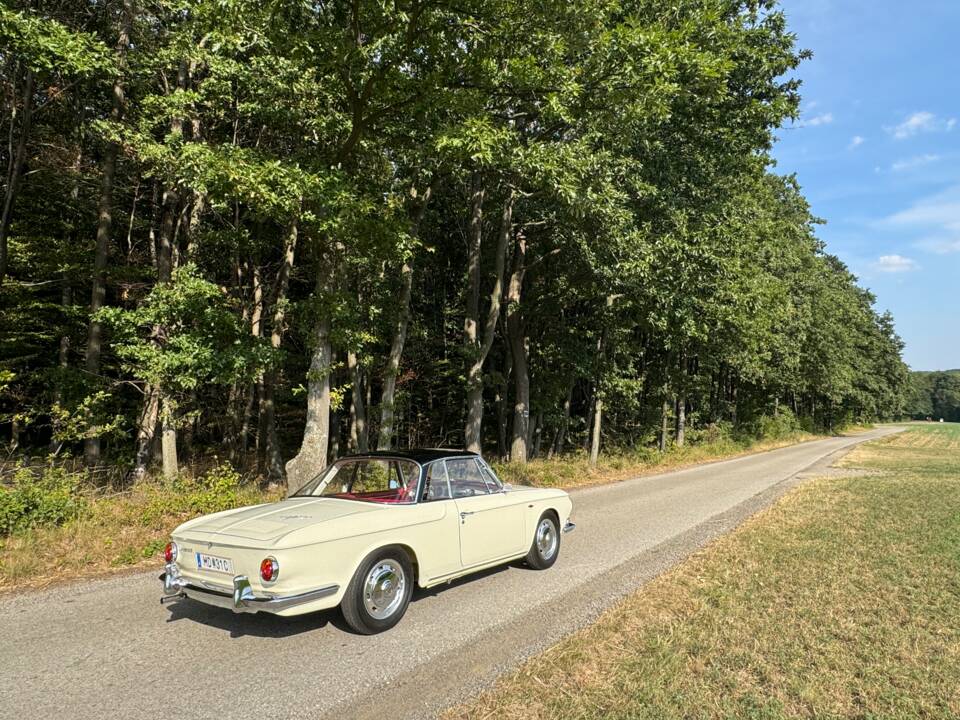 Image 21/45 of Volkswagen Karmann Ghia 1600 L (1966)