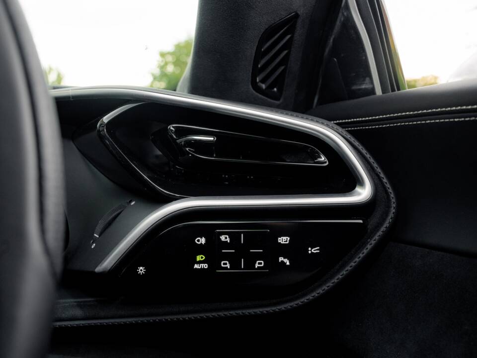 Imagen 75/79 de Ferrari 296 GTB (2022)