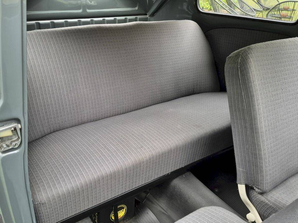 Image 37/52 of Volkswagen Beetle 1200 Standard "Oval" (1957)