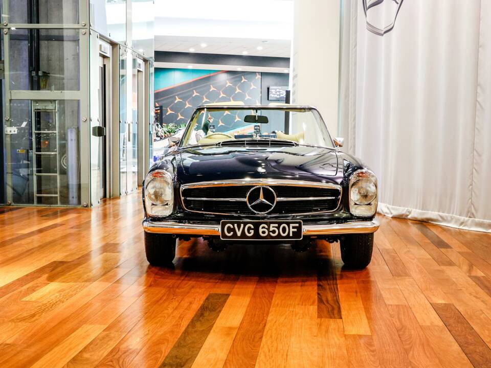 Image 8/31 de Mercedes-Benz 280 SL (1968)