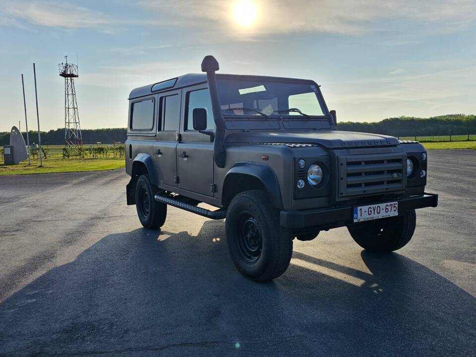 Image 1/18 of Land Rover Defender 110 Td5 (2000)
