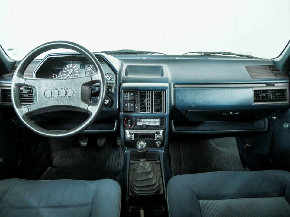 Image 7/50 of Audi 100 - 1.8 (1987)