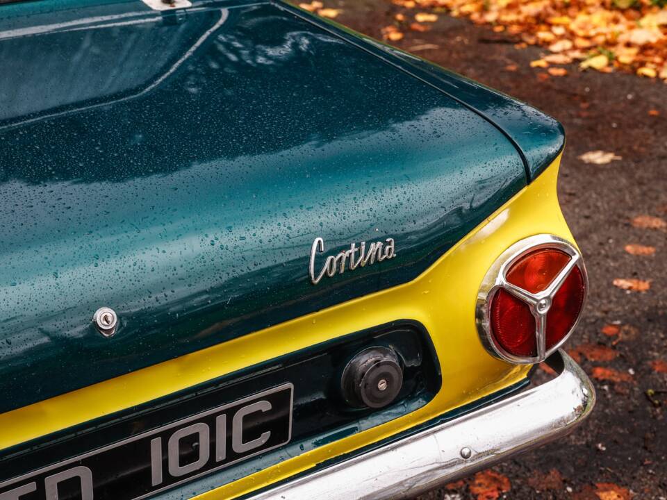 Afbeelding 19/40 van Ford Cortina 1200 (1965)