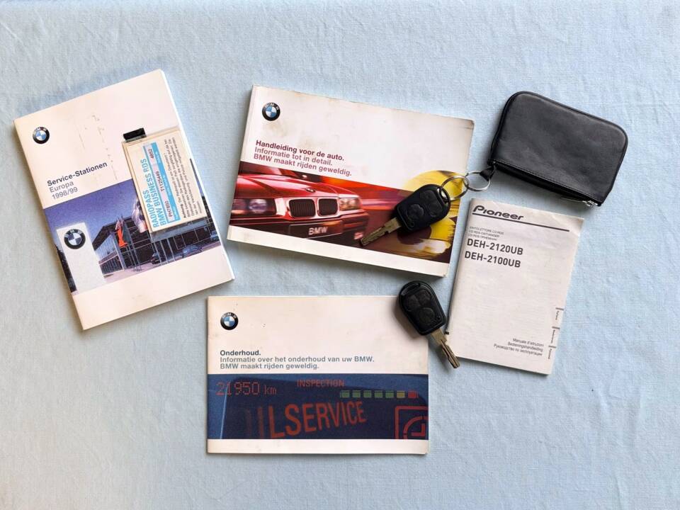 Afbeelding 2/8 van BMW 320i (1999)