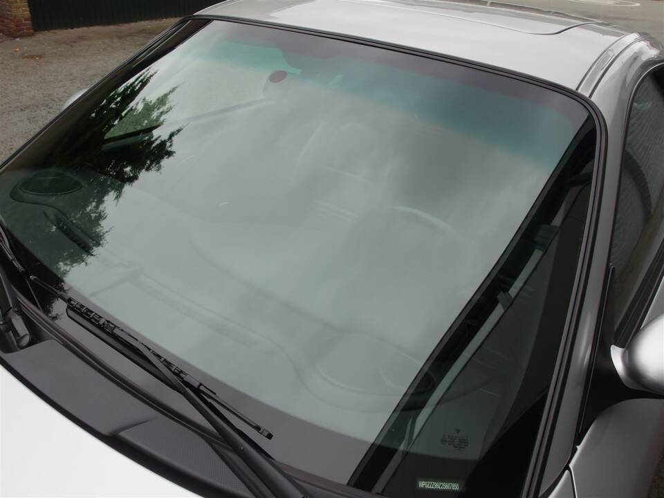 Bild 15/100 von Porsche 911 Carrera 4S (2002)