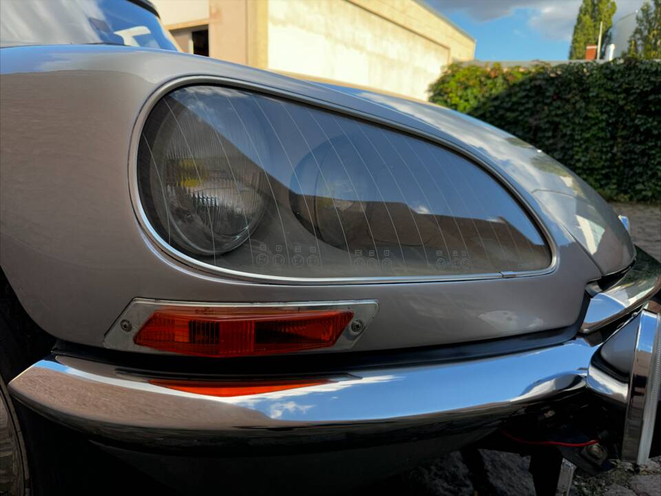 Image 14/68 of Citroën DS 23 Pallas IE (1973)