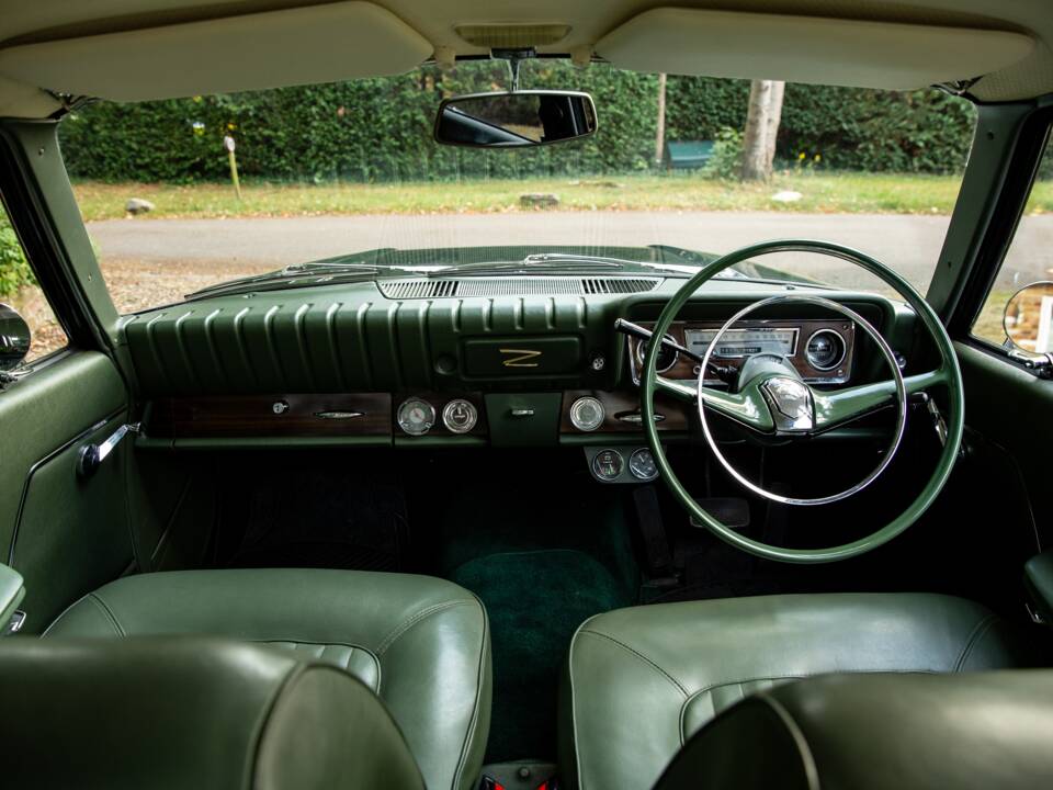 Image 30/44 of Ford Zodiac MkIII (1964)