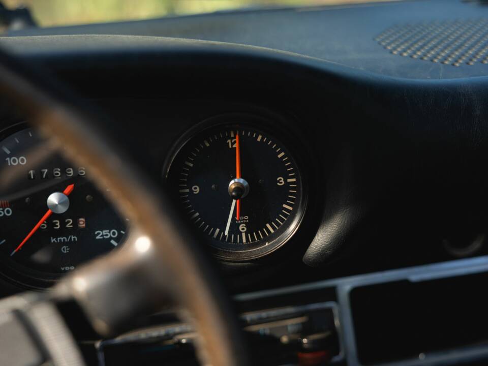 Afbeelding 49/50 van Porsche 911 2.4 E "Ölklappe" (1972)