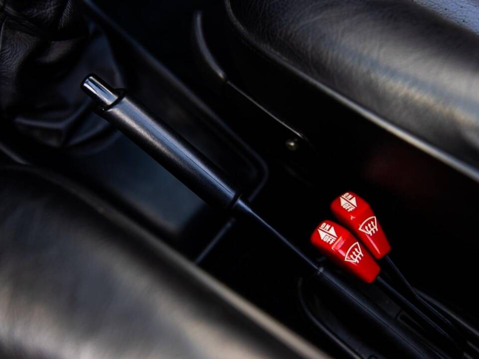 Image 71/132 of Porsche 911 Speedster 3.2 (1989)