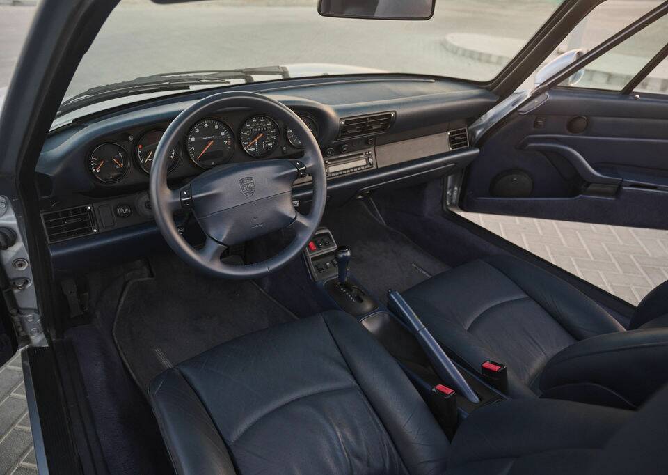 Image 2/8 de Porsche 911 Carrera (1995)