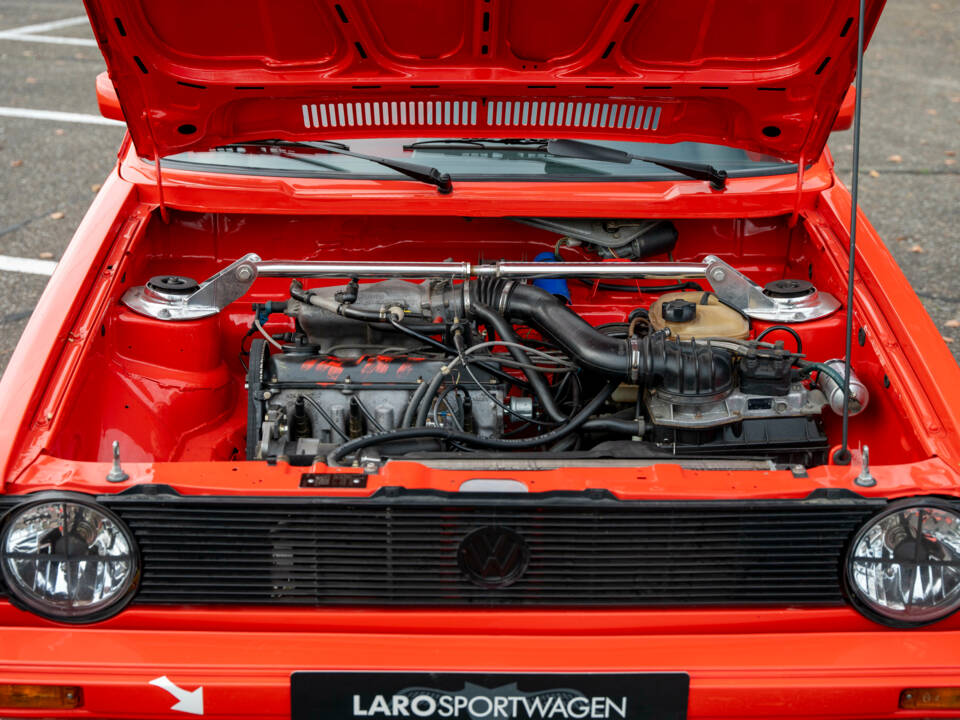 Afbeelding 55/61 van Volkswagen Golf Mk I GTI Pirelli 1.8 (1983)