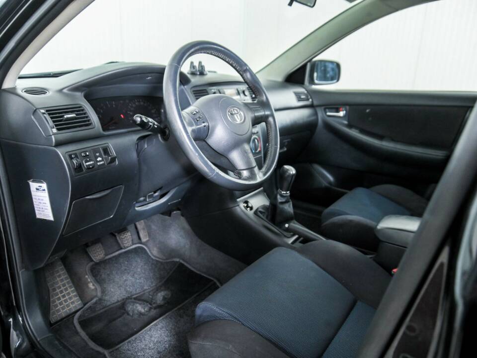 Bild 11/30 von Toyota Corolla 1.6 VVT-i (2005)
