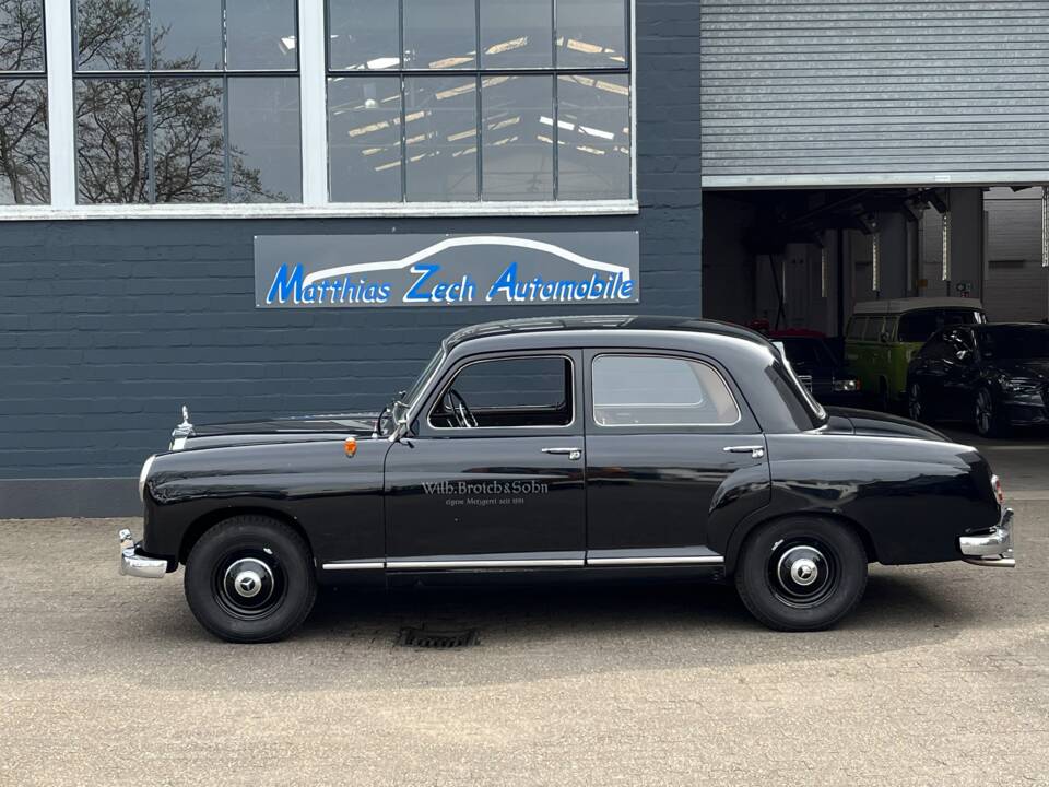 Imagen 1/52 de Mercedes-Benz 180 (1954)