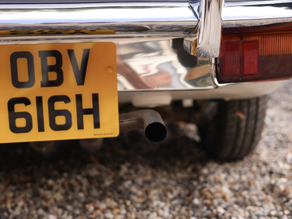 Image 48/50 de Jaguar Type E (2+2) (1970)