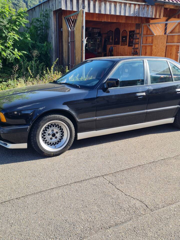 Image 1/11 of BMW M5 (1991)