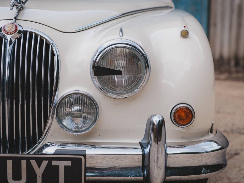 Immagine 15/50 di Jaguar Mk II 3.8 (1960)