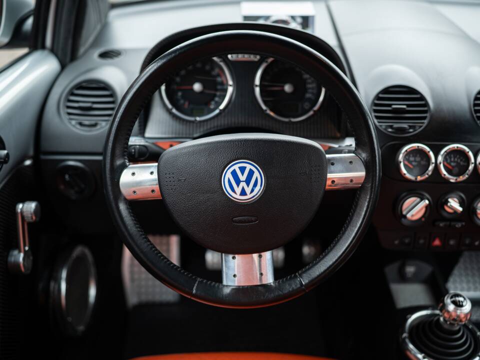 Image 30/48 of Volkswagen New Beetle RSI (2003)