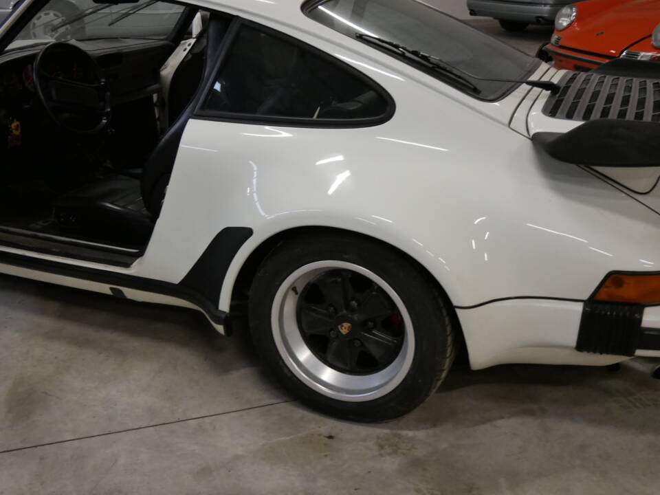 Afbeelding 10/23 van Porsche 911 Turbo 3.3 (1985)