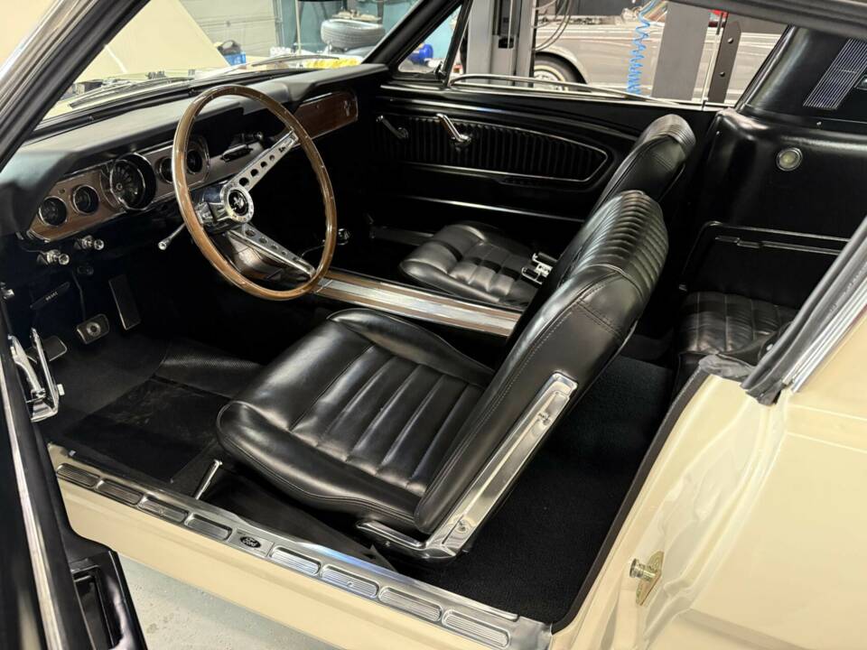 Bild 35/50 von Ford Mustang GT (1966)
